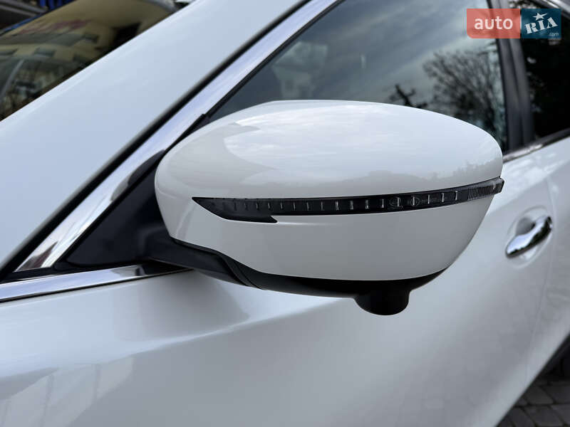 Позашляховик / Кросовер Nissan Rogue 2016 в Львові фото 26 Позашляховик / Кросовер Nissan Rogue 2016 в Львові