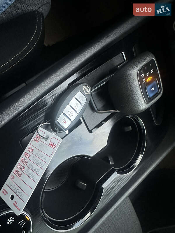 Внедорожник / Кроссовер Nissan Rogue 2022 в Львове