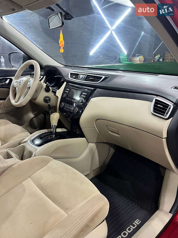 Позашляховик / Кросовер Nissan Rogue 2014 в Києві