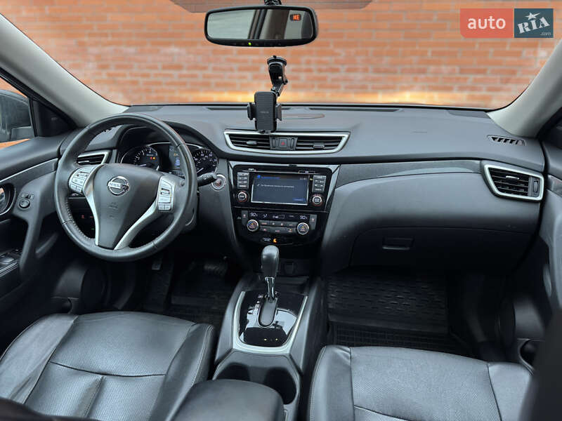 Внедорожник / Кроссовер Nissan Rogue 2015 в Киеве