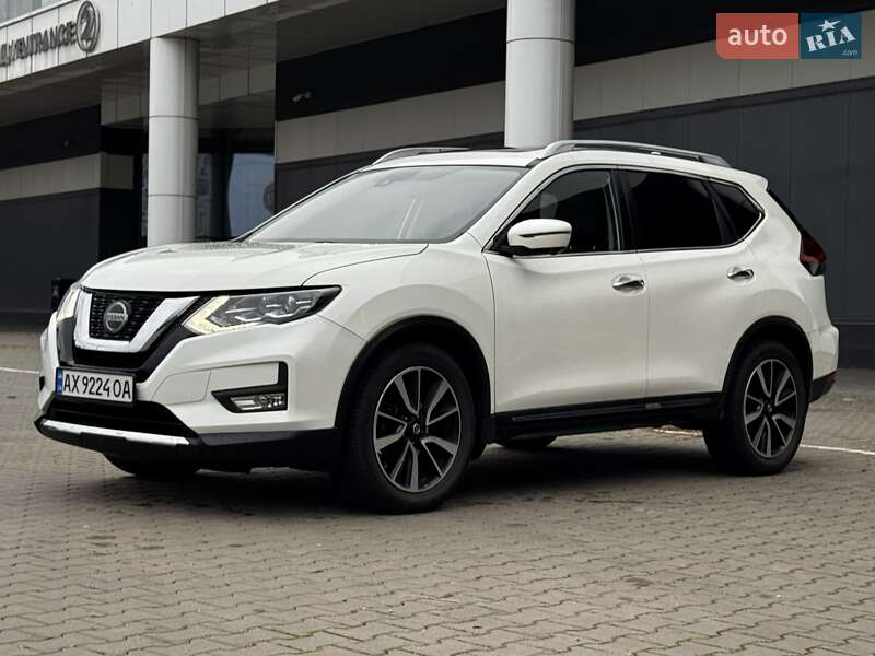 Внедорожник / Кроссовер Nissan Rogue 2018 в Киеве