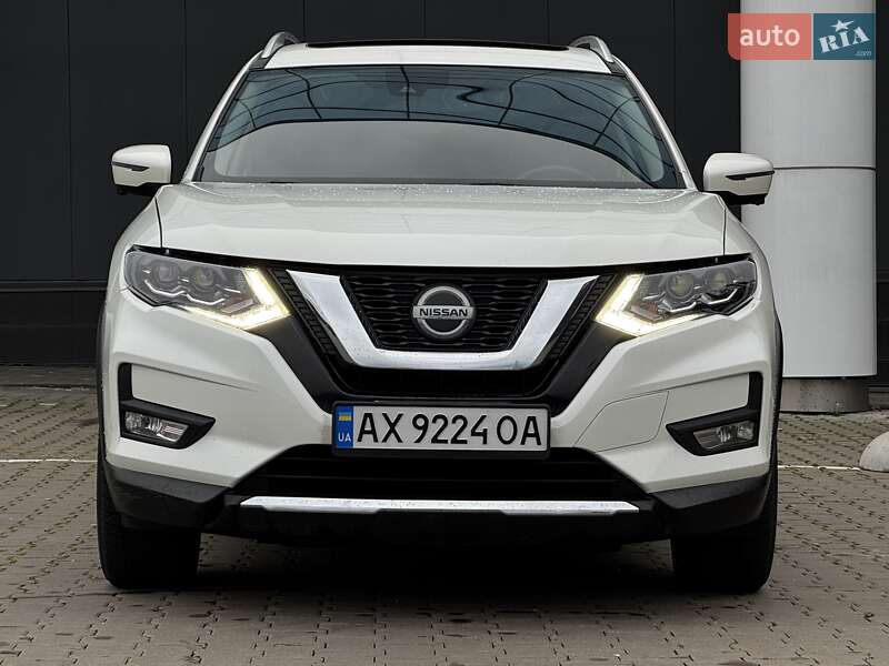 Внедорожник / Кроссовер Nissan Rogue 2018 в Киеве