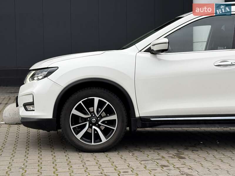 Внедорожник / Кроссовер Nissan Rogue 2018 в Киеве