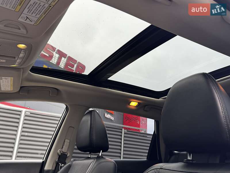 Внедорожник / Кроссовер Nissan Rogue 2018 в Киеве