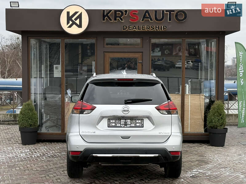 Внедорожник / Кроссовер Nissan Rogue 2018 в Харькове