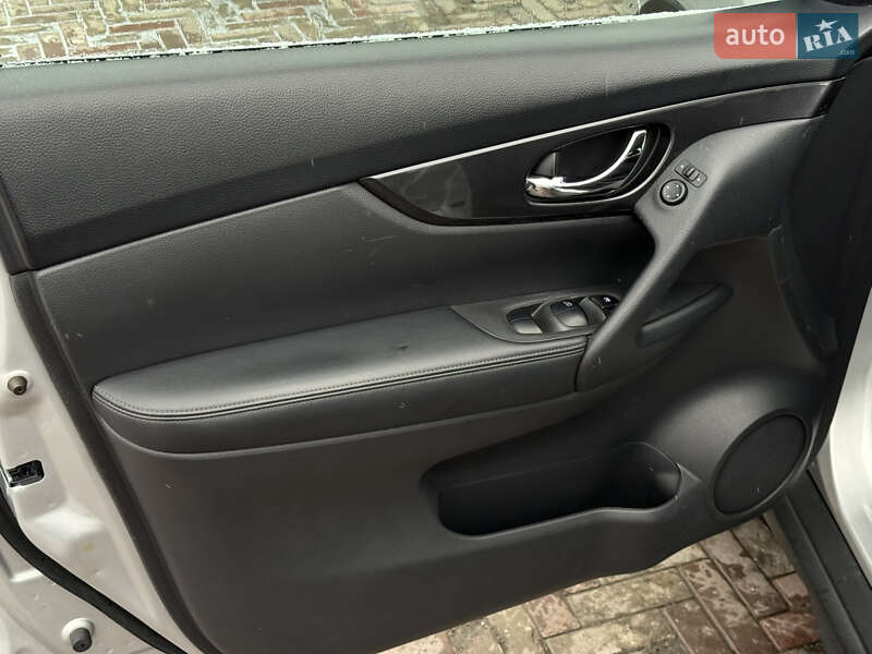 Внедорожник / Кроссовер Nissan Rogue 2018 в Харькове