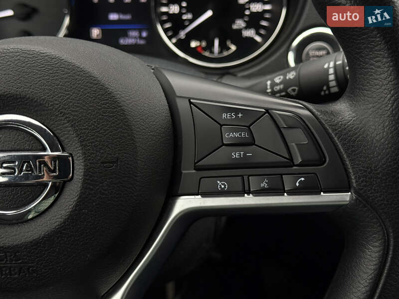 Внедорожник / Кроссовер Nissan Rogue 2018 в Харькове