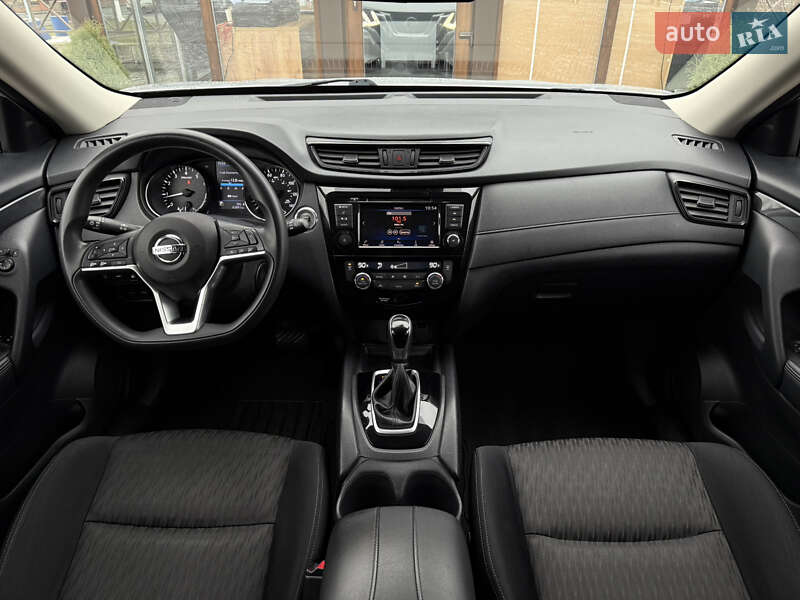 Внедорожник / Кроссовер Nissan Rogue 2018 в Харькове