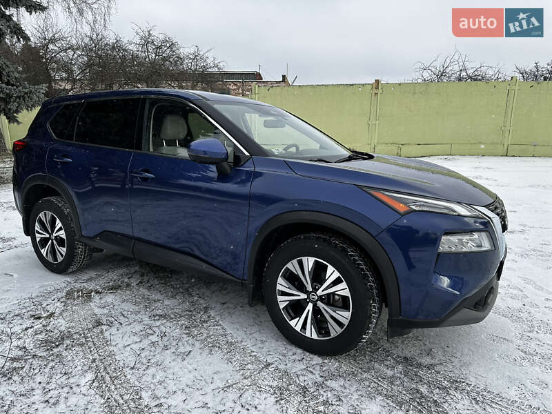 Внедорожник / Кроссовер Nissan Rogue 2021 в Лубнах