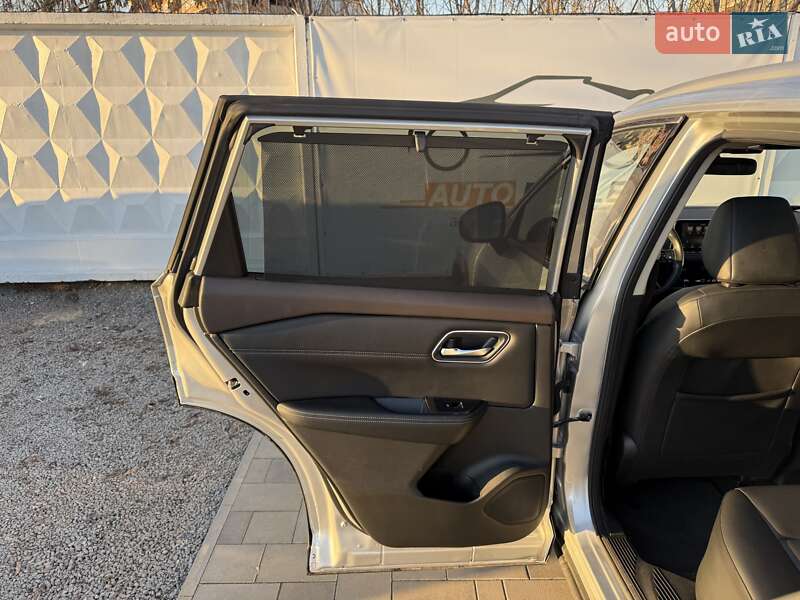 Позашляховик / Кросовер Nissan Rogue 2020 в Києві