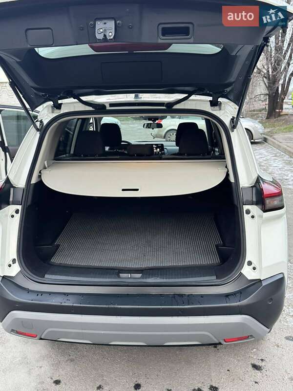 Внедорожник / Кроссовер Nissan Rogue 2022 в Днепре