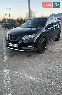 Позашляховик / Кросовер Nissan Rogue 2016 в Києві