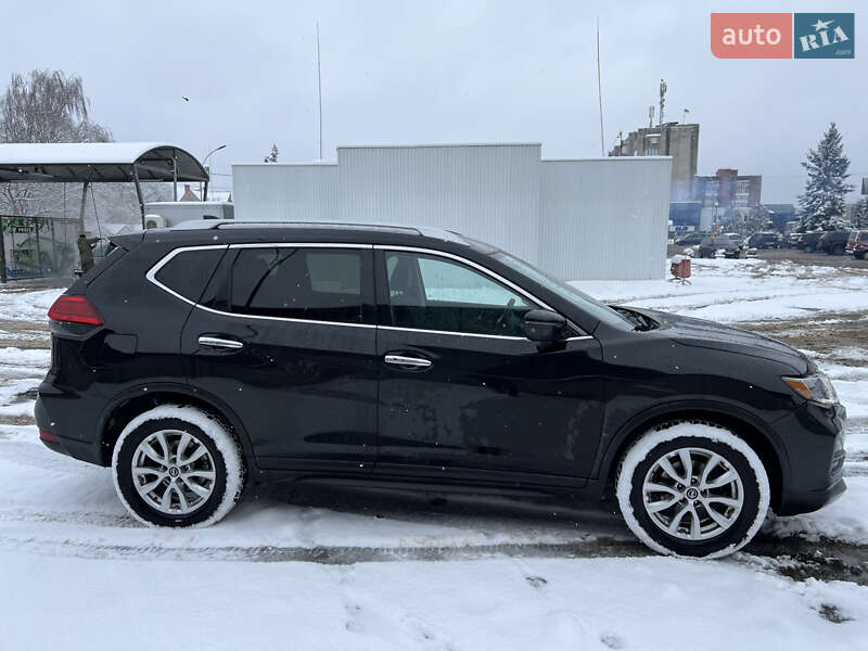 Внедорожник / Кроссовер Nissan Rogue 2017 в Коломые
