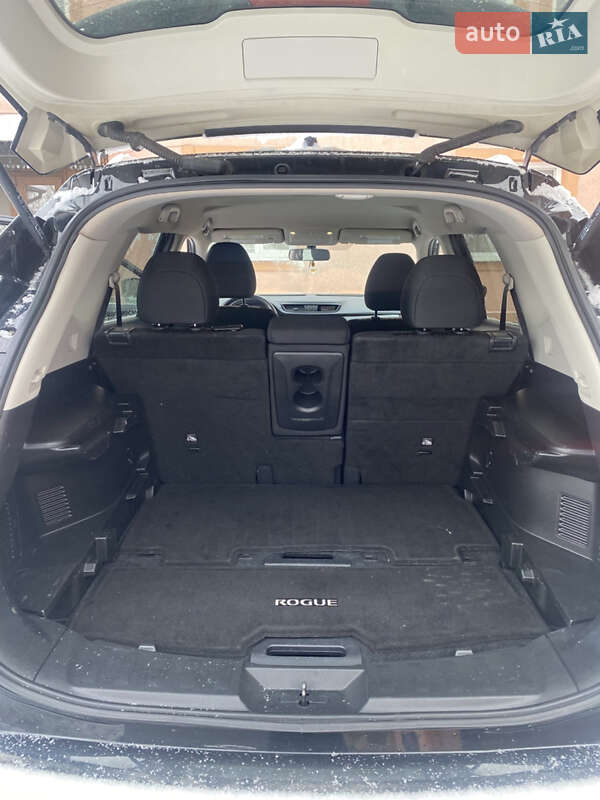 Внедорожник / Кроссовер Nissan Rogue 2017 в Коломые