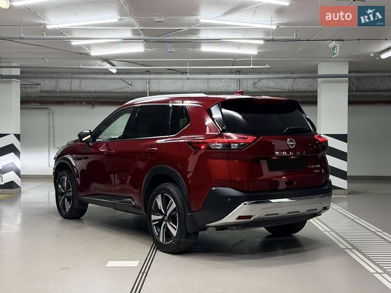 Позашляховик / Кросовер Nissan Rogue 2023 в Києві