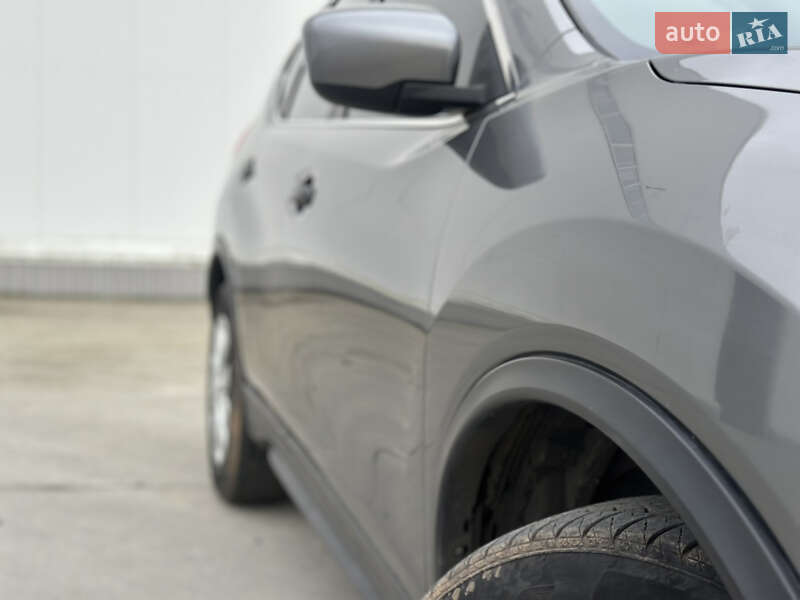 Позашляховик / Кросовер Nissan Rogue 2016 в Коростені