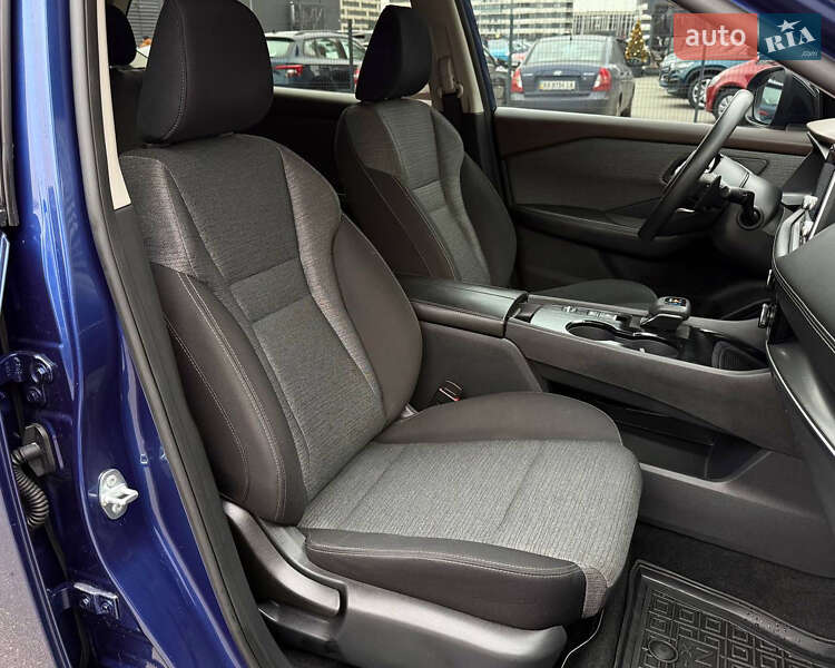 Внедорожник / Кроссовер Nissan Rogue 2020 в Киеве