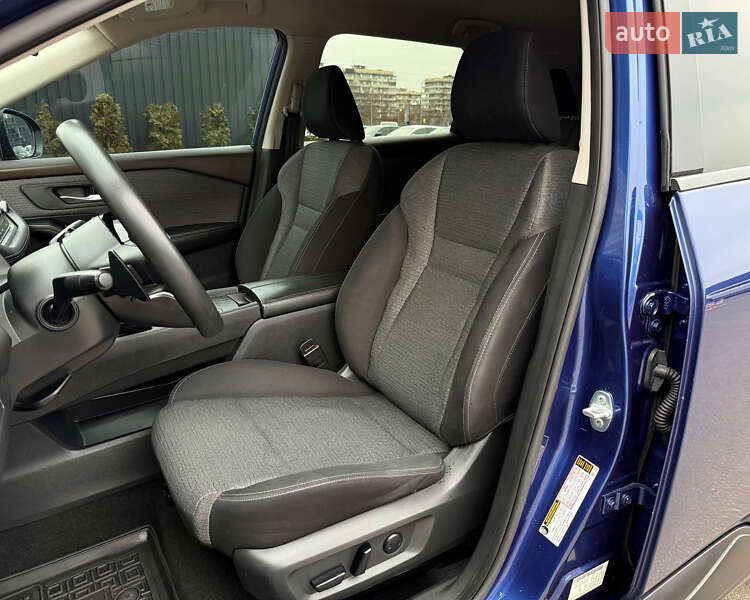 Внедорожник / Кроссовер Nissan Rogue 2020 в Киеве