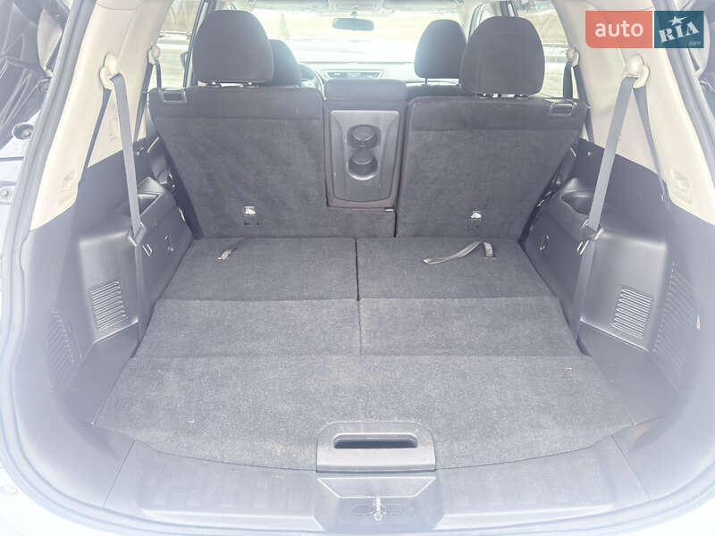 Позашляховик / Кросовер Nissan Rogue 2015 в Лубнах фото 23 Позашляховик / Кросовер Nissan Rogue 2015 в Лубнах