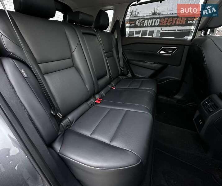 Внедорожник / Кроссовер Nissan Rogue 2021 в Харькове