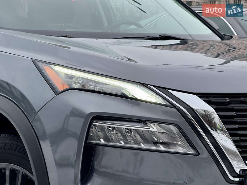 Внедорожник / Кроссовер Nissan Rogue 2023 в Киеве