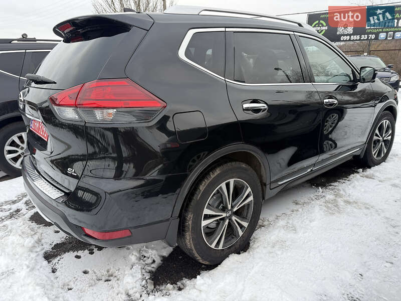 Позашляховик / Кросовер Nissan Rogue 2017 в Полтаві