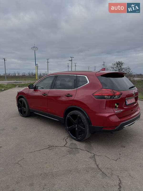 Внедорожник / Кроссовер Nissan Rogue 2017 в Одессе