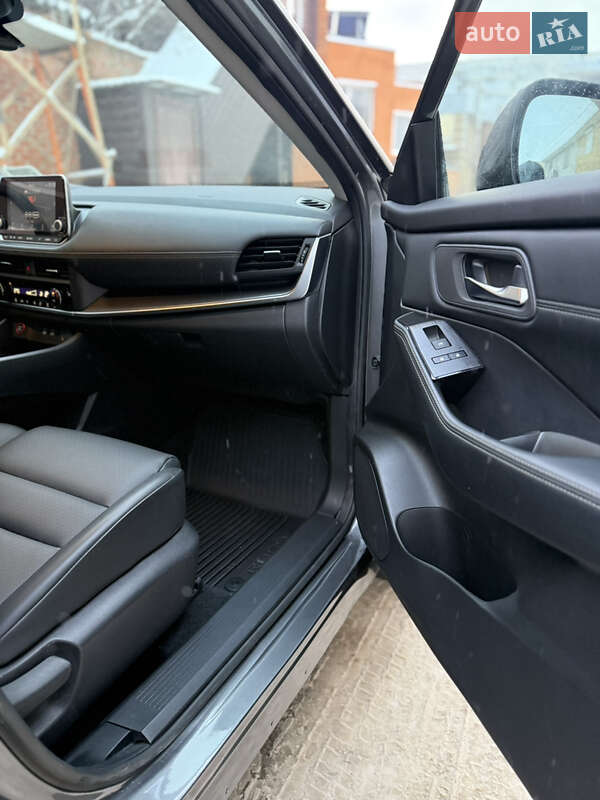 Позашляховик / Кросовер Nissan Rogue 2025 в Сумах