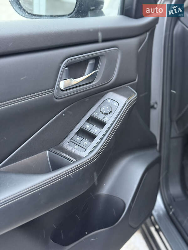 Позашляховик / Кросовер Nissan Rogue 2025 в Сумах