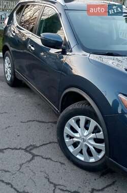 Позашляховик / Кросовер Nissan Rogue 2015 в Рівному