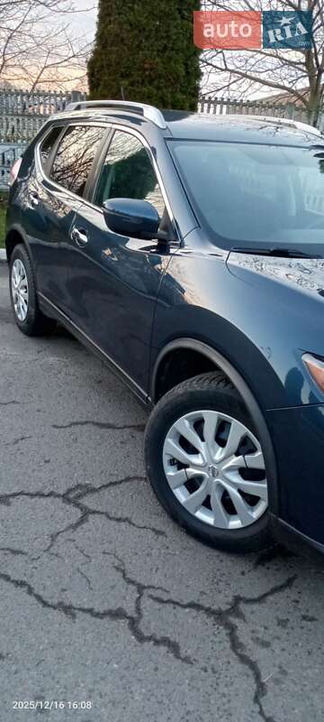 Внедорожник / Кроссовер Nissan Rogue 2015 в Ровно