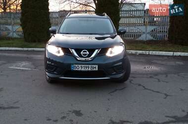 Позашляховик / Кросовер Nissan Rogue 2015 в Рівному