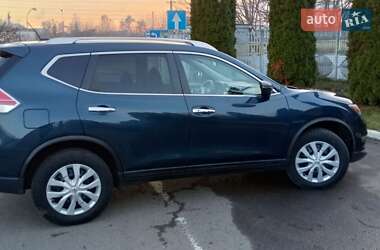 Позашляховик / Кросовер Nissan Rogue 2015 в Рівному