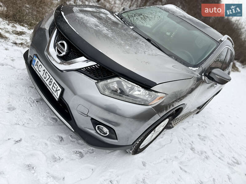 Позашляховик / Кросовер Nissan Rogue 2014 в Володимирі