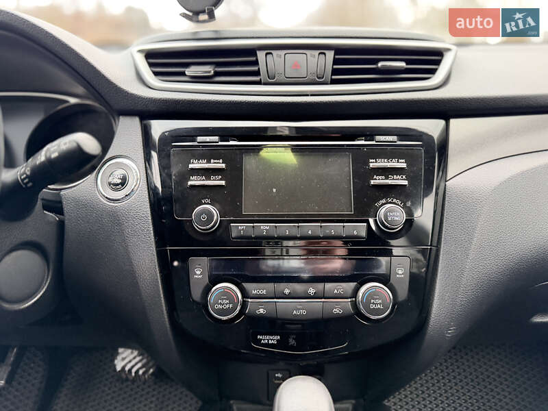 Позашляховик / Кросовер Nissan Rogue 2014 в Володимирі