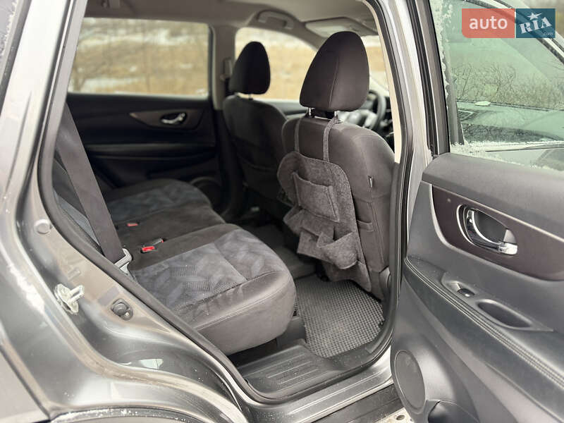 Позашляховик / Кросовер Nissan Rogue 2014 в Володимирі