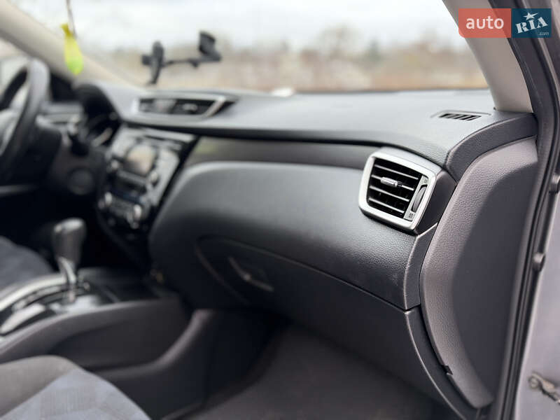 Позашляховик / Кросовер Nissan Rogue 2014 в Володимирі