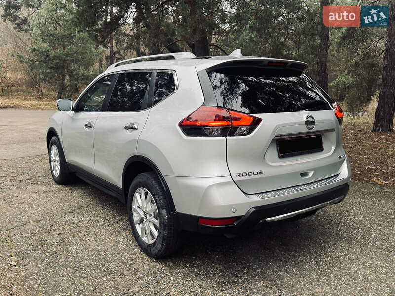 Позашляховик / Кросовер Nissan Rogue 2018 в Києві