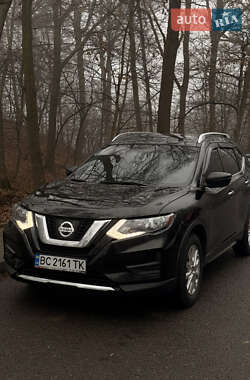 Позашляховик / Кросовер Nissan Rogue 2017 в Львові