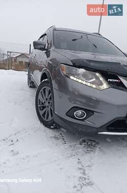 Внедорожник / Кроссовер Nissan Rogue 2016 в Ивано-Франковске