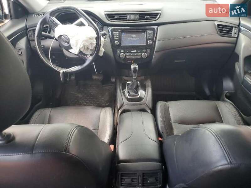 Позашляховик / Кросовер Nissan Rogue 2016 в Львові