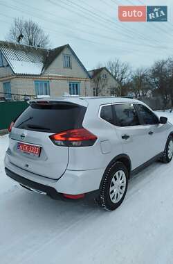 Внедорожник / Кроссовер Nissan Rogue 2018 в Ружине