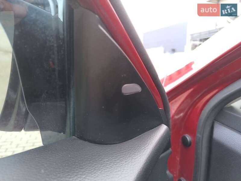 Позашляховик / Кросовер Nissan Rogue 2014 в Одесі