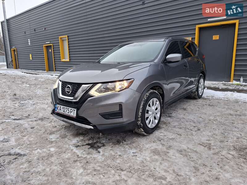 Внедорожник / Кроссовер Nissan Rogue 2017 в Киеве