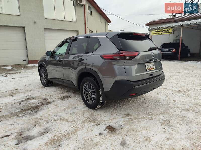 Позашляховик / Кросовер Nissan Rogue 2021 в Івано-Франківську