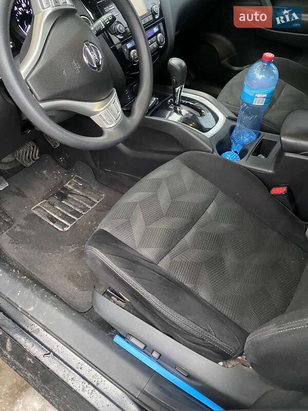 Внедорожник / Кроссовер Nissan Rogue 2014 в Каменском