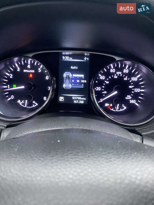 Внедорожник / Кроссовер Nissan Rogue 2014 в Каменском