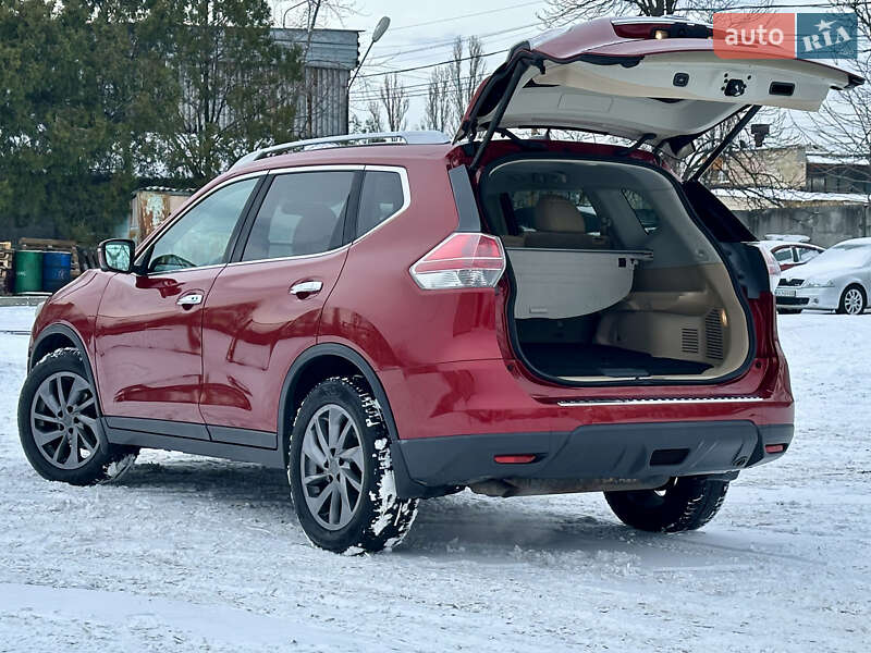 Позашляховик / Кросовер Nissan Rogue 2016 в Києві