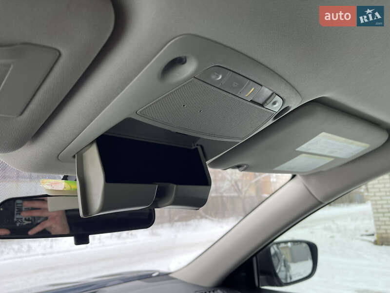 Позашляховик / Кросовер Nissan Rogue 2019 в Запоріжжі