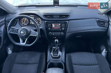 Внедорожник / Кроссовер Nissan Rogue 2017 в Тернополе